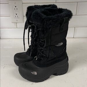 The North Face Kids' Shellista Lace Waterproof
Black Fur-Lined Boots Size 11